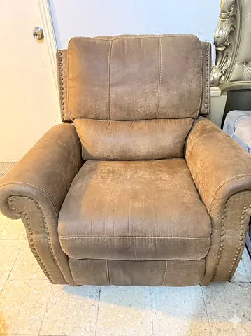 Very Comfortable Reclining Sofa