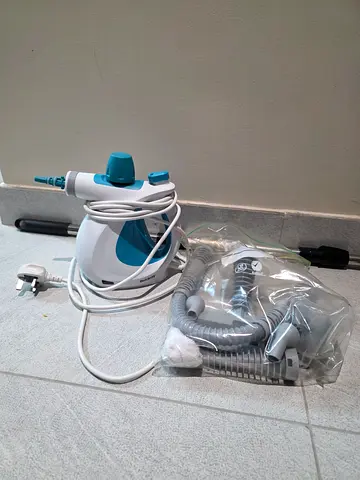 Handheld Garment Steamer with Accessories - Lightly Used