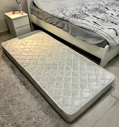 🛏️ Single Mattress for Sale – 50 AED | Majan