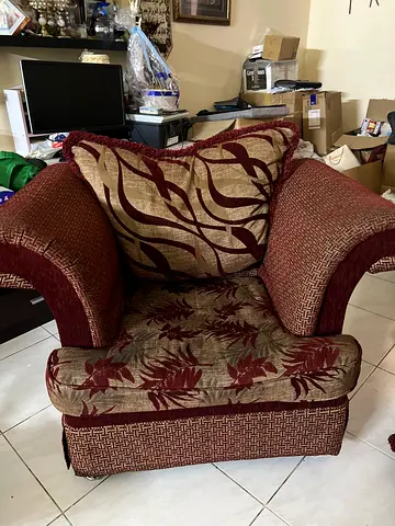 Free Sofa Set