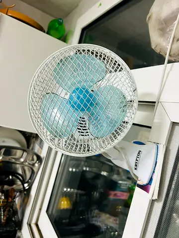 Krypton 8 Electric Clip Fan - Working Condition