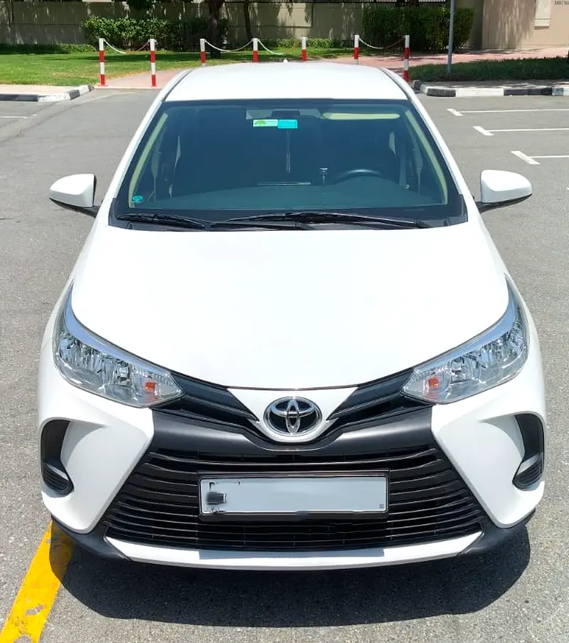 Toyota Yaris 2021 — photo 1 of 10
