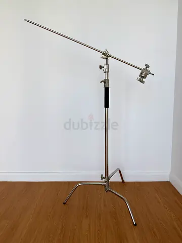 Selling a brand new Neewer Pro Heavy Duty C Stand