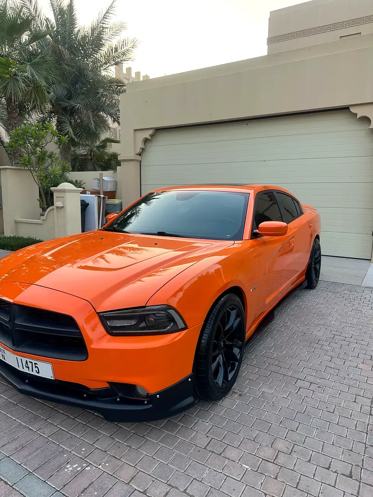 Dodge Charger 2014 — photo 1 of 16