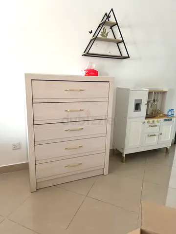 Light Oak 5-Drawer Chest of Drawers - Good Condition