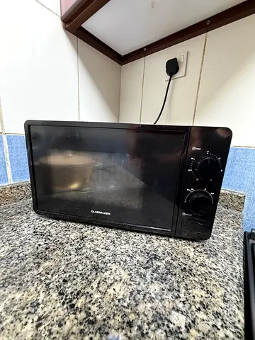 Compact microwave oven - used, works fine