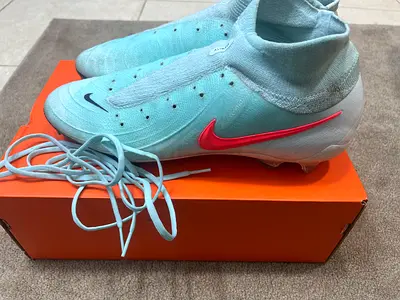 Nike phantom luna 2 pro fg size Eu45