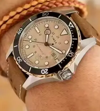 Timex mens wristwatch with brown leather strap — Automatic brand new