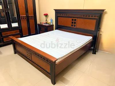 Urgent Sale – King Size Wooden Bedroom Set with Wardrobe | Dark Walnut Finish 🔥🔥🔥