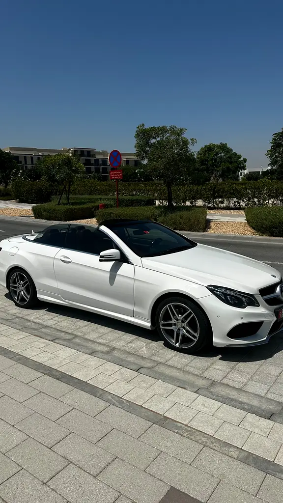 Mercedes-Benz E-Class 2016 — photo 1 of 12