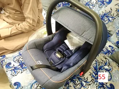 Carry cot - Giggles brand
