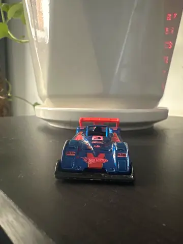 Hot wheels Riley and Scott mk ll 2003 blue