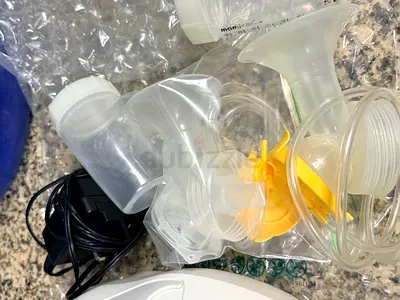 Electric Breast Pump with Spare Flanges and Tubing