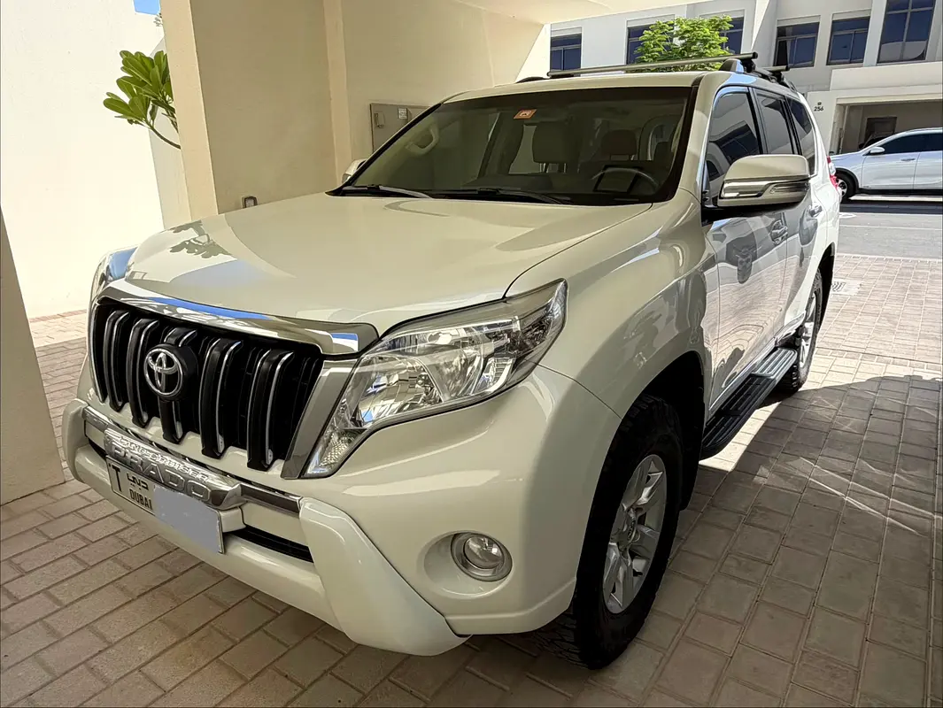 Toyota Prado 2014 — photo 1 of 11