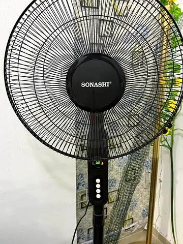 Pedestal fan for sale