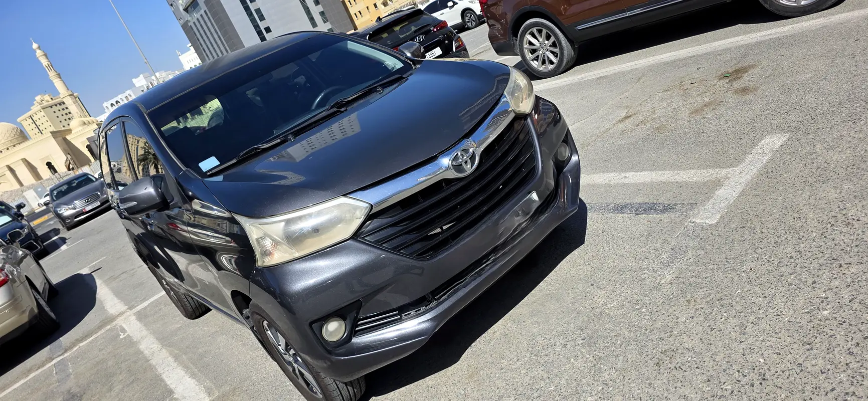 Toyota Avanza 2017 — photo 1 of 4