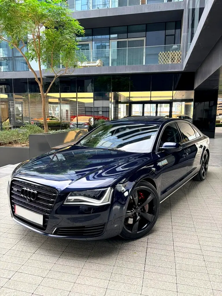 Audi A8 2014 — photo 1 of 7