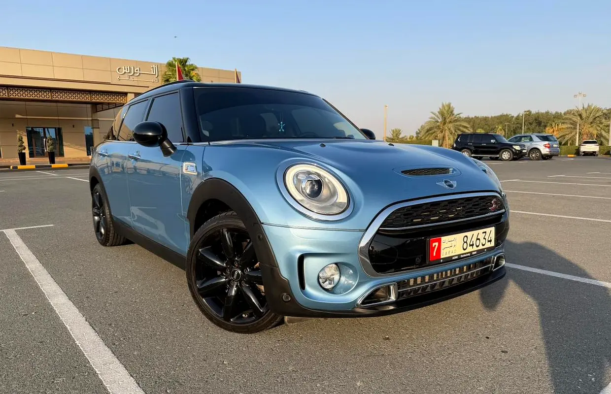 MINI Clubman 2018 — photo 1 of 12