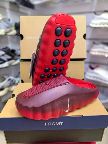 Nike Mind 001