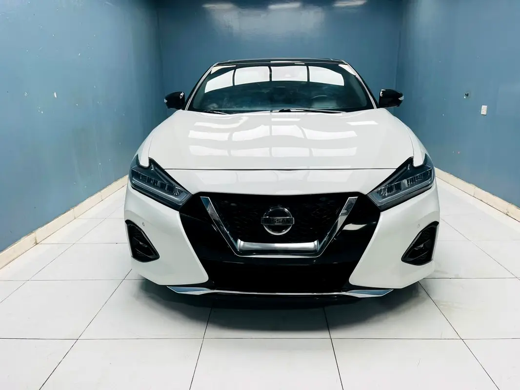Nissan Maxima 2020 — photo 1 of 18