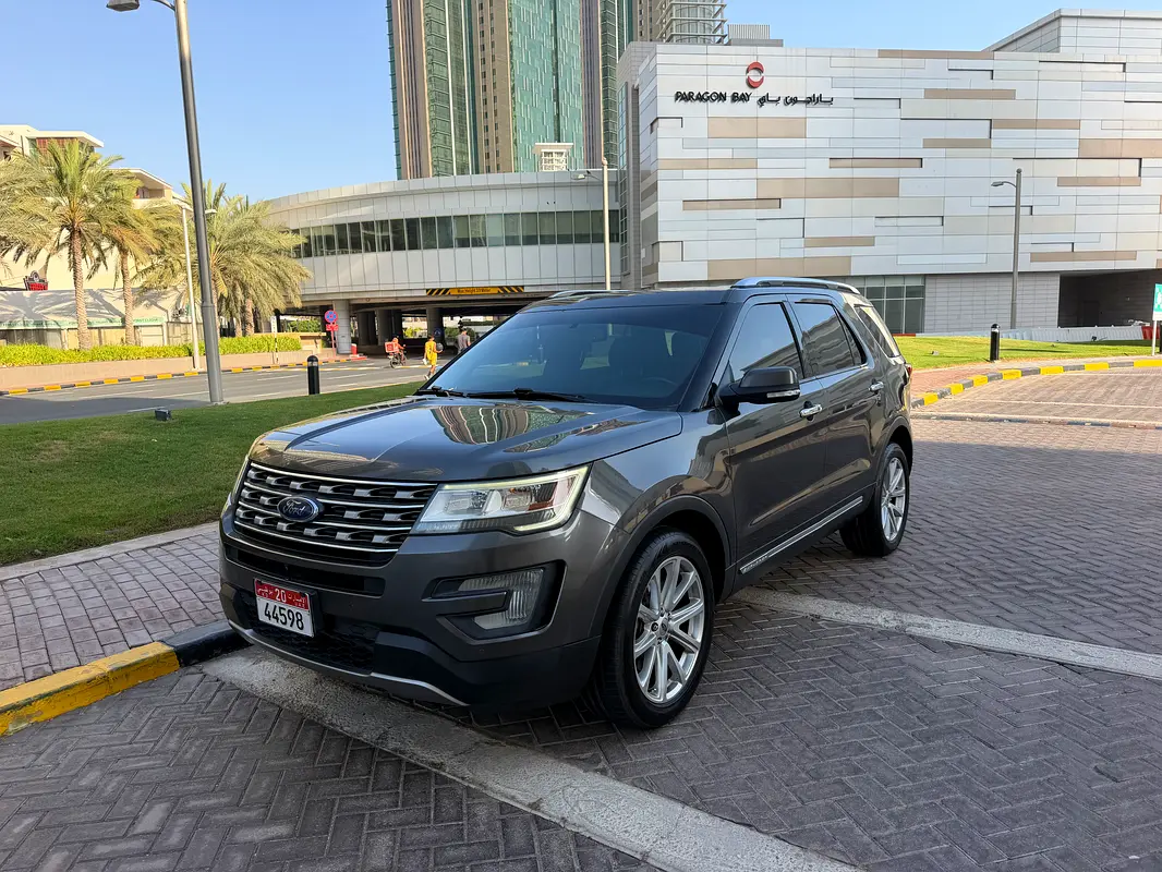 Ford Explorer 2017 — photo 1 of 15