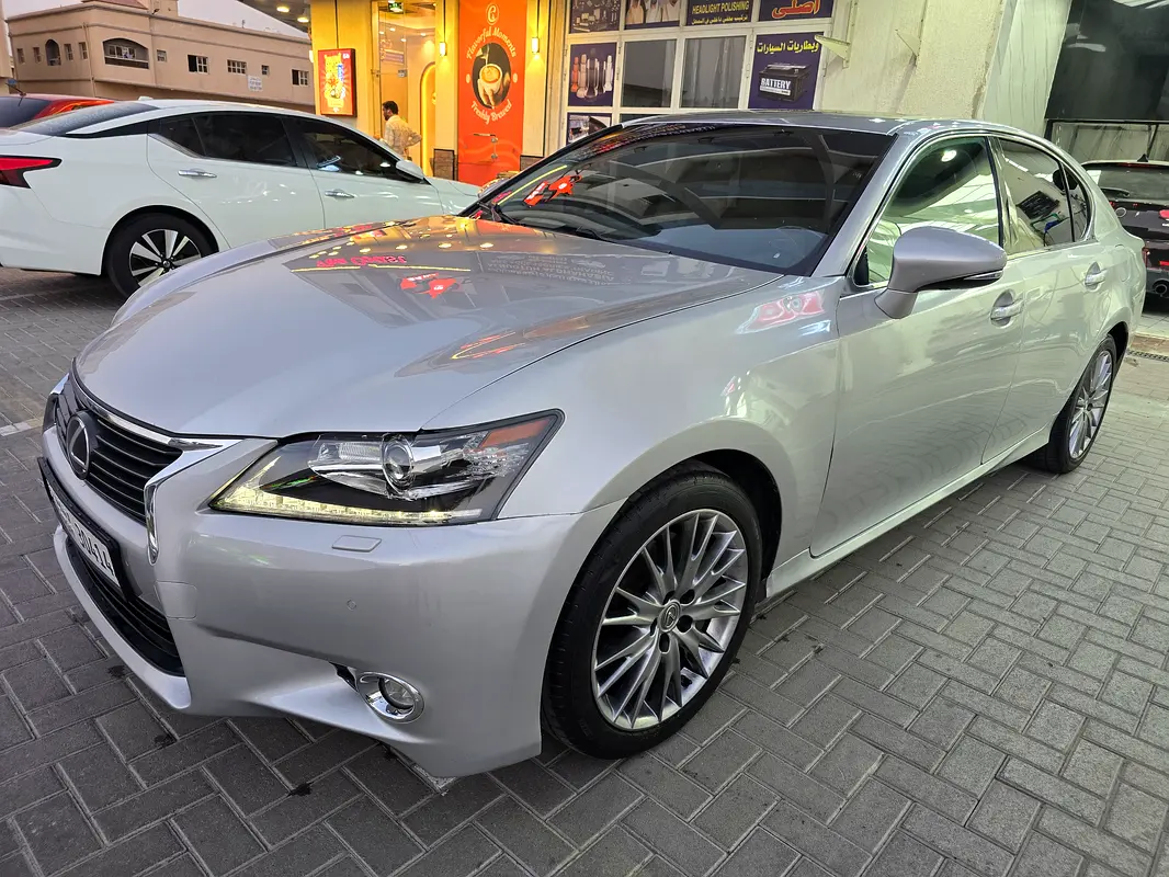 Lexus GS-Series 2014 — photo 1 of 11