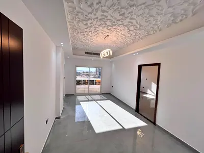 First occupancy, 3 bedrooms and separate living room, super deluxe finishing, excellent size, flexible payment options, close to amenities