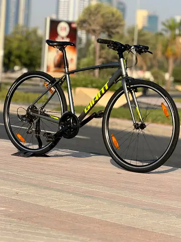 Giant escape hybrid