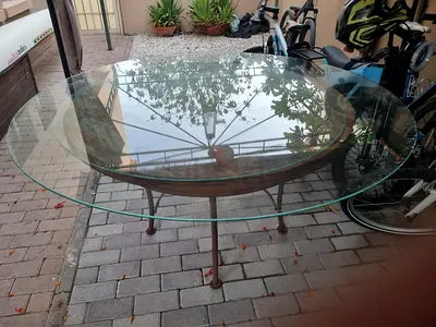 Round Glass Top Outdoor/Patio Table with Metal Base 160cm dia glass and 120cm dia glass top seats 6