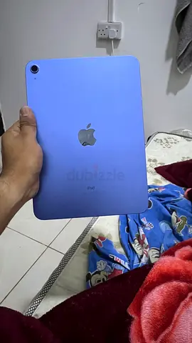 Apple iPad 10th generation renews(Purple) - Good Working Condition 64gb just active . With pouch