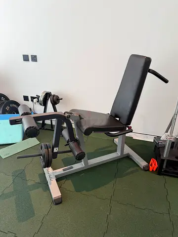 Body-Solid leg extension and curl machine - used