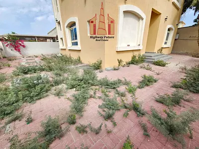 All Master room 5 Bed room hall Majlis like new villa Maids room yard