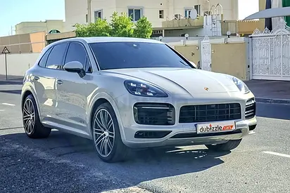 AED 4847/month | 2022 Porsche Cayenne  | GCC Specs | Ref#477642