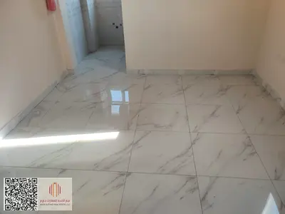 يمكنك صياغة وصف العقار بشكل احترافي للإعلان كالتالي:  **استوديو جديد أول ساكن للإيجار السنوي في منطقة العالية – عجمان**  فرصة مميزة للسكن في استوديو ج