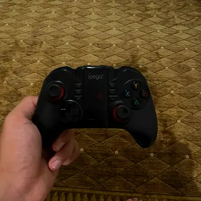 iPega Bluetooth Game Controller (Good Condition)