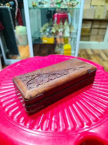Hand-carved Vintage Wooden Trinket Box with Floral Motif - 18 cm