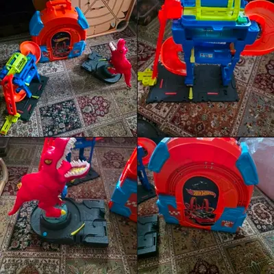 Hot Wheels Track Set with Dinosaur Stunt  Loop. Preloved. Perfect Condition. AED. 290 For All.