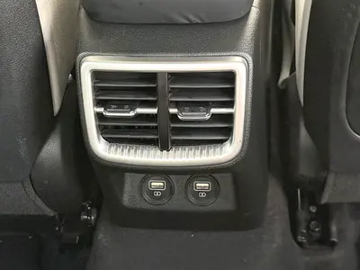 صورة 14 لـ 2023 KIA K5