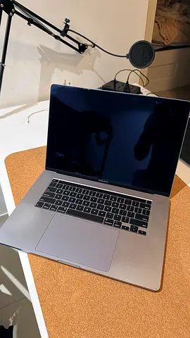 MacBook Pro 15-inch (Space Gray) - did not terning ON, Motherboard dead !
