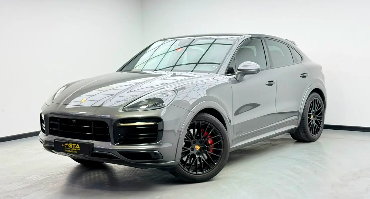 Porsche Cayenne 2021 — photo 1 of 17