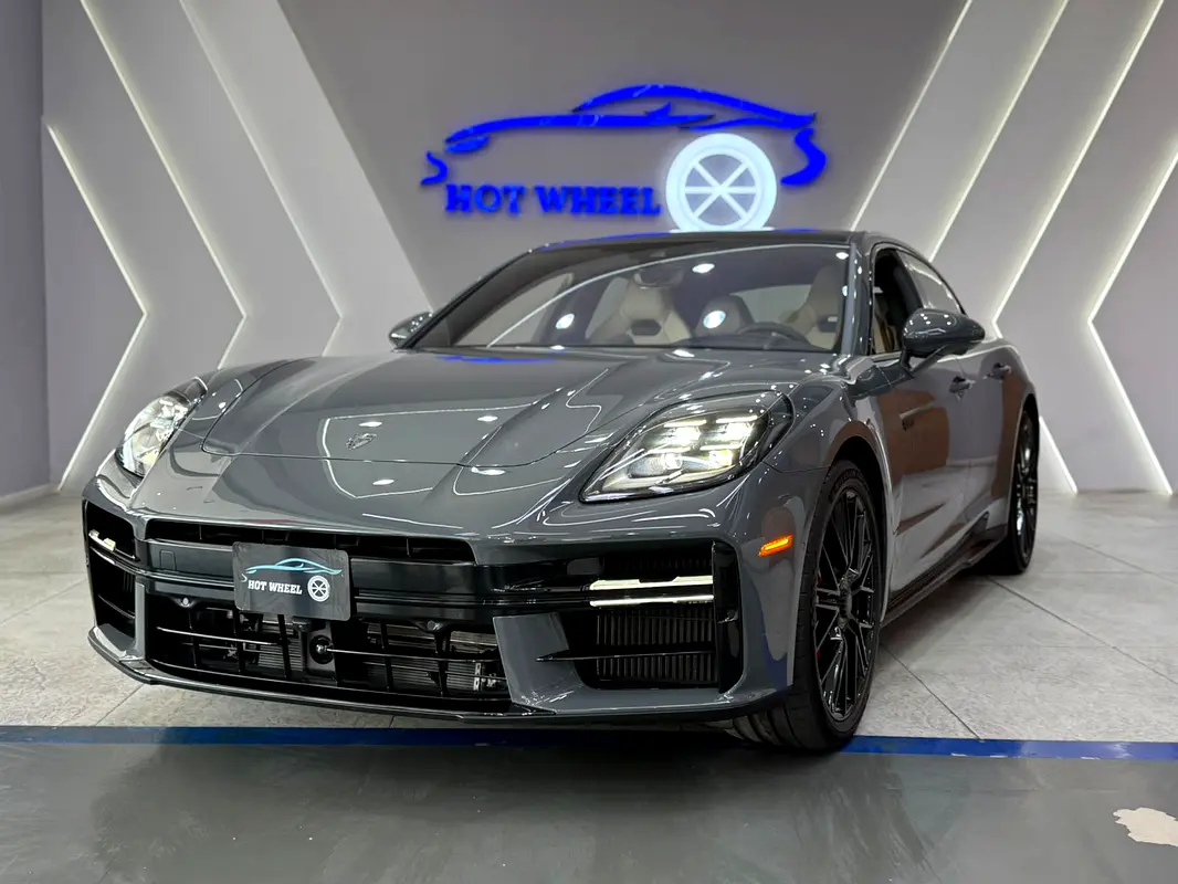 Porsche Panamera 2026 — photo 1 of 16