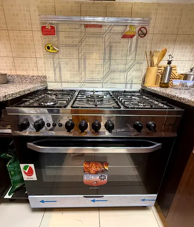 Big size cooking range
