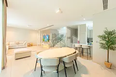 Fully Furnished | Single Row | Corner Unit