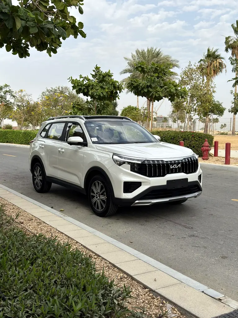 Kia Sportage 2025 — photo 1 of 18