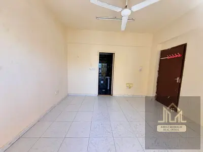 spacious studio ready to move\ neat and clean\\ prime location