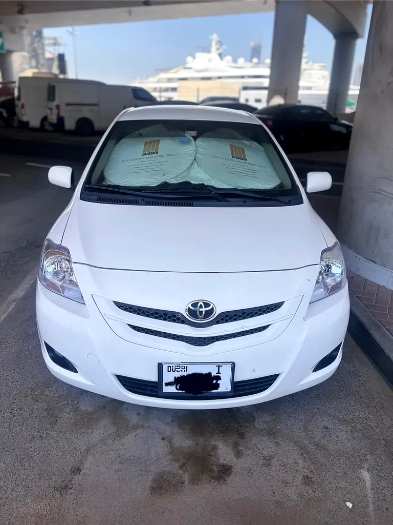 Toyota Yaris 2007 — photo 1 of 12