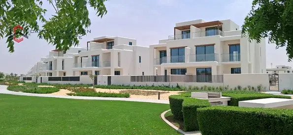 Spacious 4BR | Park Facing Villa | The Valley