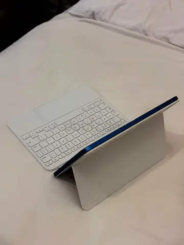 Apple iPad Magic Keyboard Folio - Brand New Unused