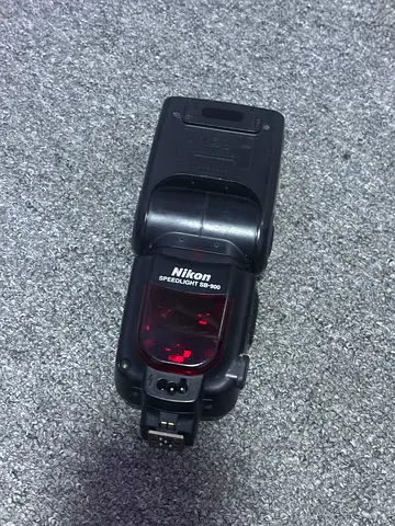 Nikon Speedlight SB-900 External Flash - Good Working Condition