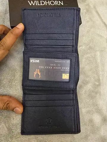 Genuine leather wallet with RFID protection